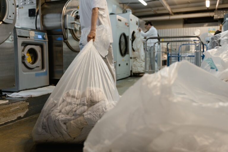 The Best 24-Hour Self-Service Laundromat in St. Petersburg: Why Soapy’s Laundry Stands Apart